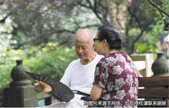 老人同居未辦理結婚登記，男方死亡后，女方要求分割老人遺產獲支持