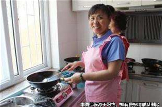保姆和死者的三兄妹爭搶死者的遺產(chǎn) 法院判決：四人都沒份