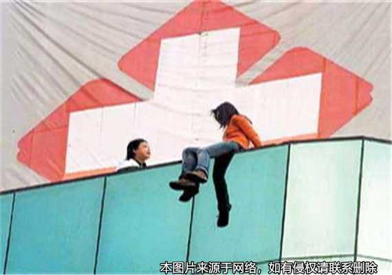 湖北一癌癥晚期患者跳樓自殺，家屬將醫院告上法院要求賠償