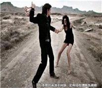 丈夫打完妻子又打岳父母，妻子起訴離婚