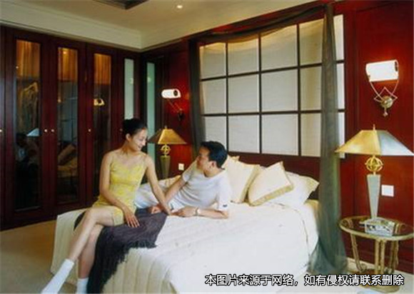 情侶開房后女方發現自己懷孕，向男方索賠卻被男方反訴侵權